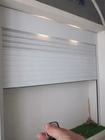 Σύγχρονη αλουμινένια πόρτα γκαράζ αυτοματοποιημένο διπλό αναδιπλούμενο κυλίνδριο παράθυρο