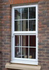 Του ISO ενιαία διπλά κρεμασμένα παραθύρων υψηλής ασφαλείας παράθυρα ζωνών αλουμινίου βερνικωμένα διπλάσιο στον έλεγχο εξαερισμού
