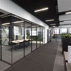 Παγωμένες γυαλιού αλουμινίου πόρτες χωρισμάτων σχεδιαγράμματος ξύλινες για το σύγχρονο γραφείο